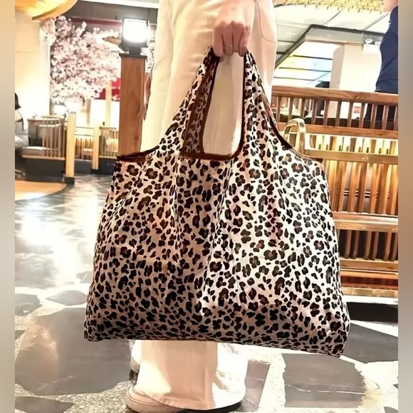 Accessories - Women’s Large Print Foldable Tote, Compact and Spacious